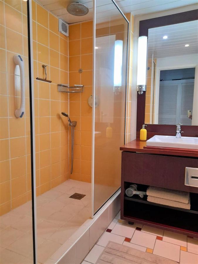 Ilet Bleu Studio Cosy Rdc Vue Mer Et Jardin - Acces Direct Plage Le Gosier  Exterior photo